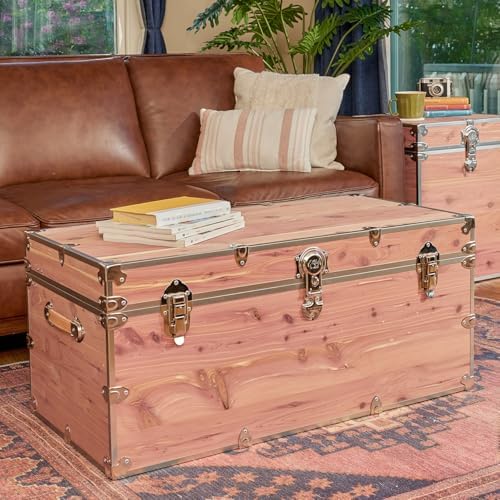 Rhino Knotty Cedar XXL Chest, Coffee Table Storage Trunk, End of Bed Bench