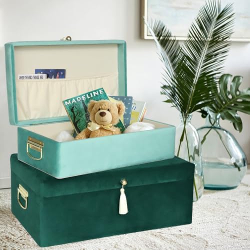 HofferRuffer Velvet Storage Trunks with Wood Frame, Set of 2 Storage Chests with Handles, Bedroom Organizer Nesting Upholstered Decorative Boxes Hinged Lid with Gold Hardware Accents (Green Velvet)