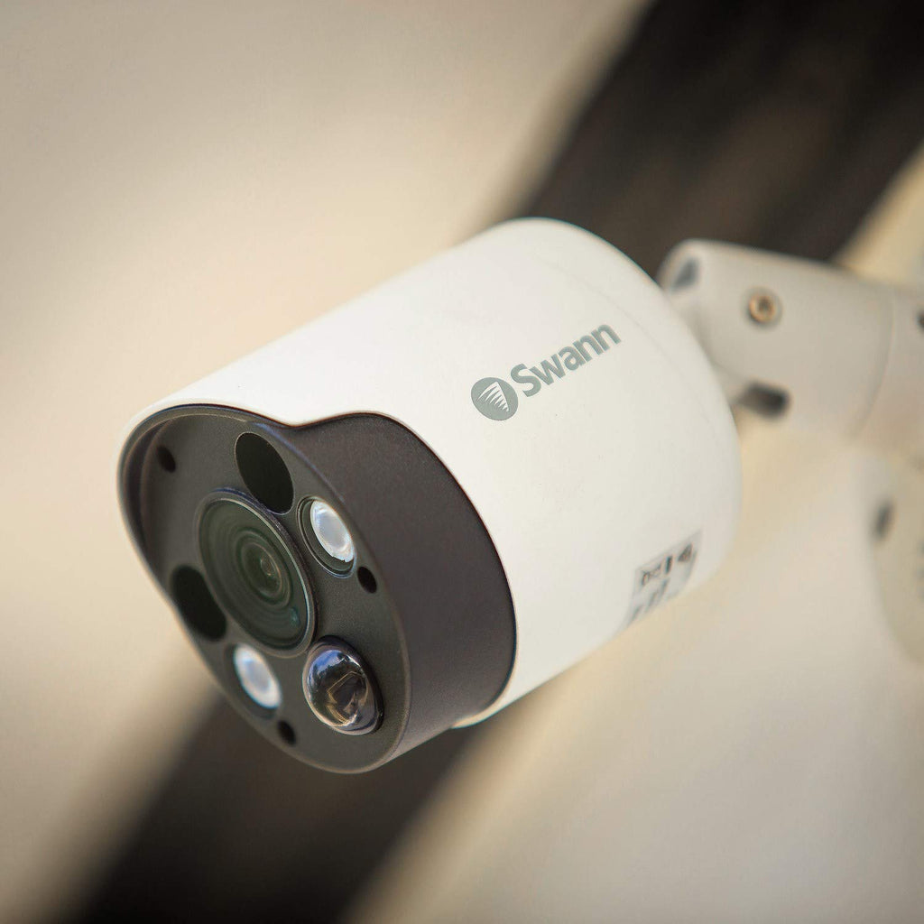 swann 5mp thermal sensing spotlight bullet security camera, package contents