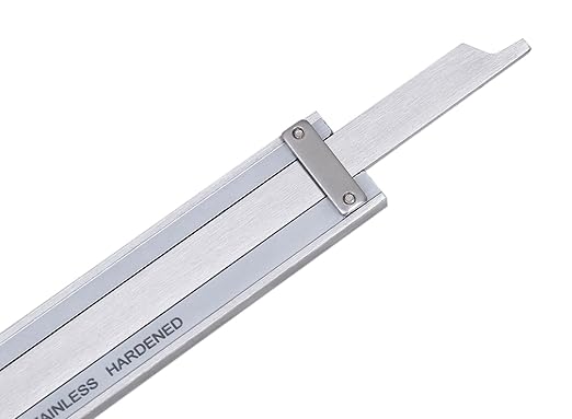 Accusize Industrial Tools 0-6" x 0.001" Dial Caliper, Stainless Steel in Fitted