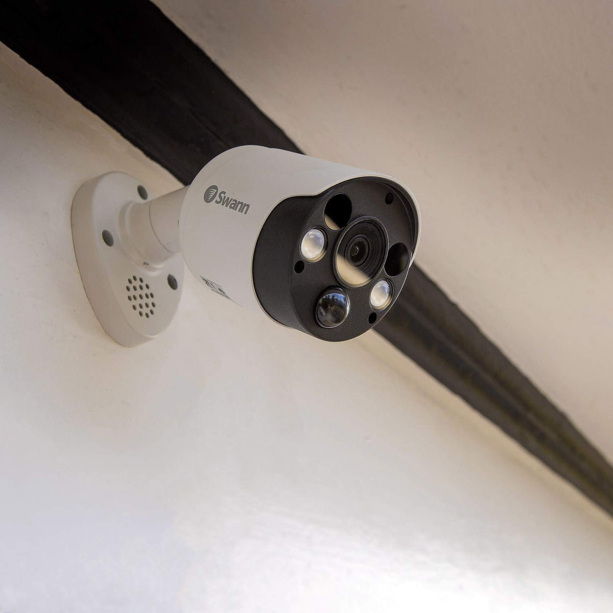 swann 5mp thermal sensing spotlight bullet security camera, front angle view