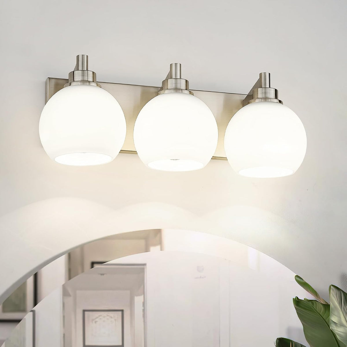 METWET Bathroom Light Fixtures, 3-Light Brushed Nickel Vanity Light, Modern