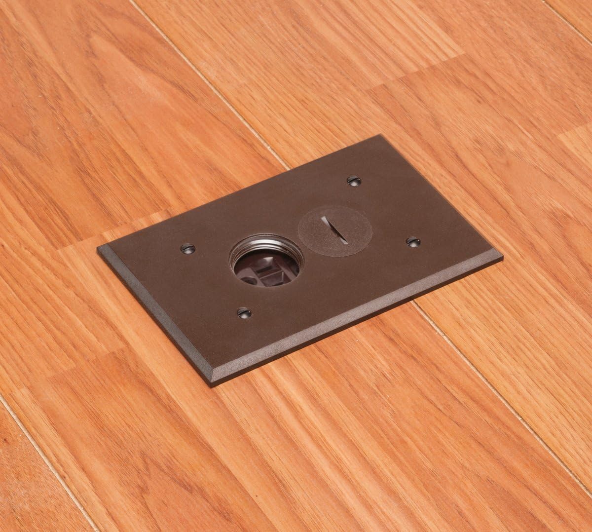 arlington flbr101br electrical box floor kit with outlet, close-up detail