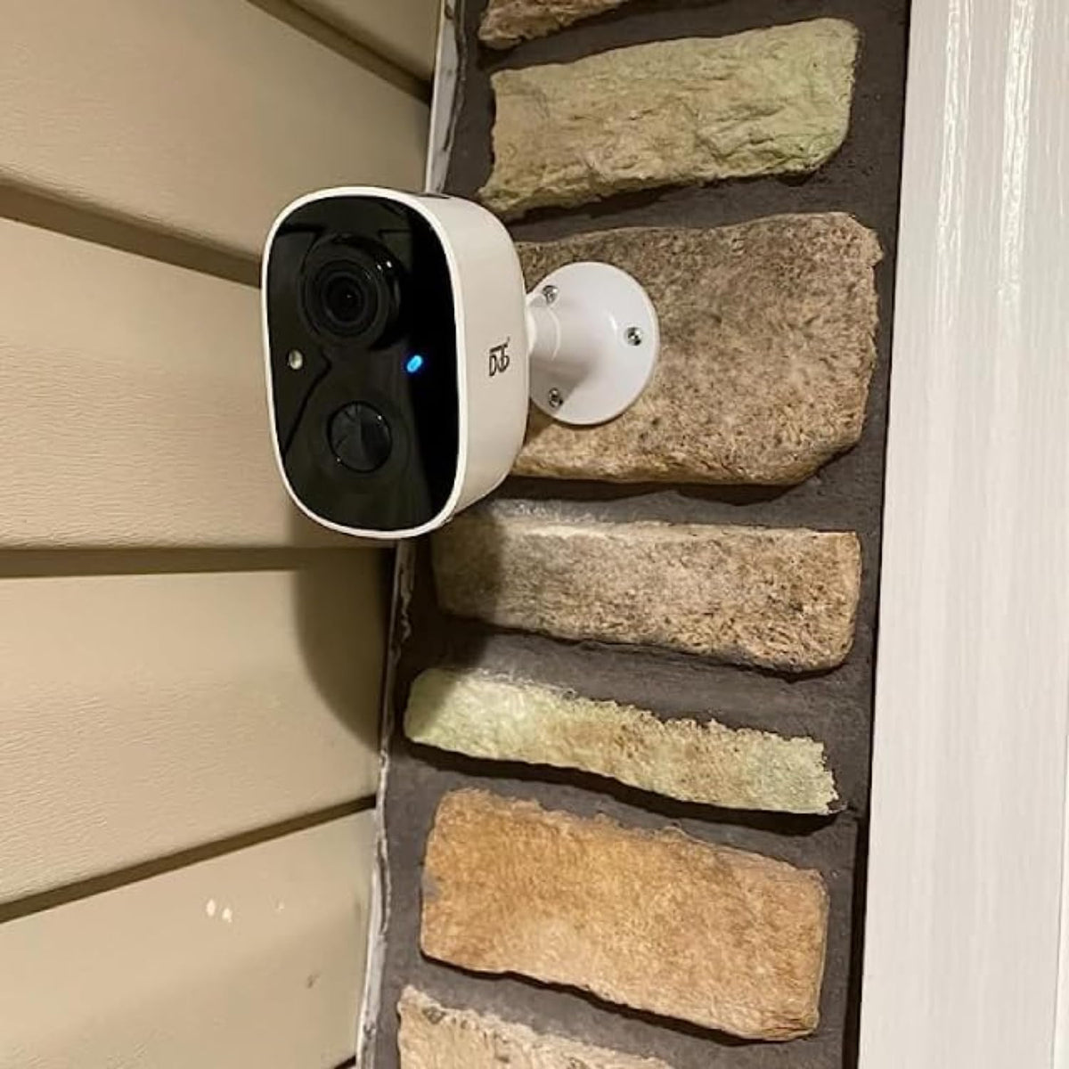 dct security cameras wireless outdoor: wifi battery cameras on a desk or shelf
