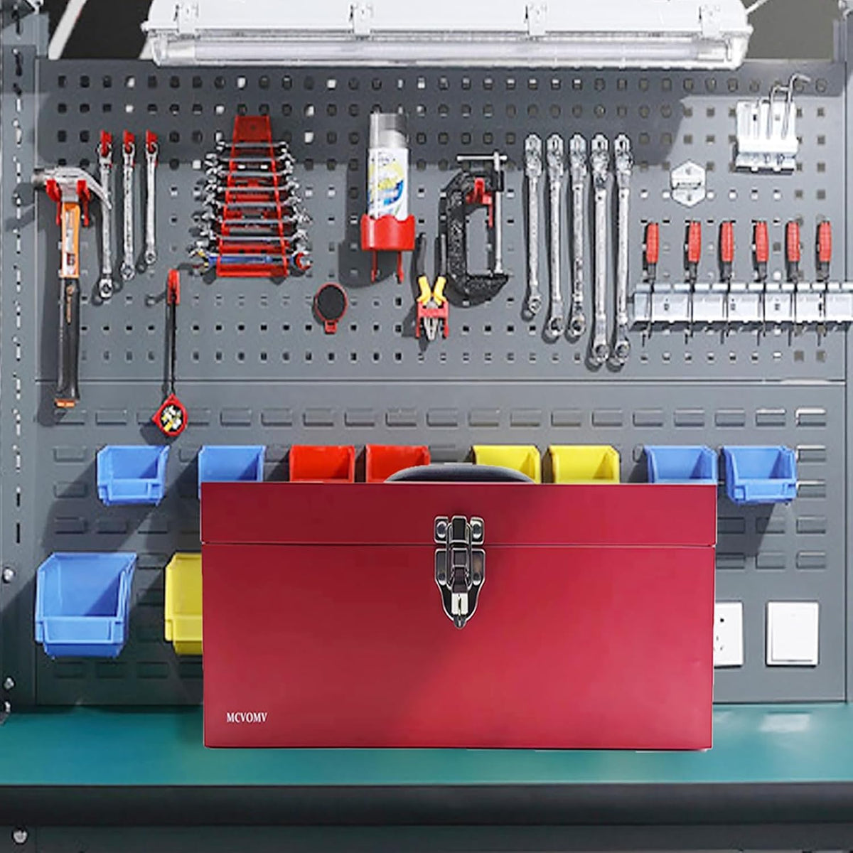 16" portable metal toolbox large tool box 18-gauge, close-up detail