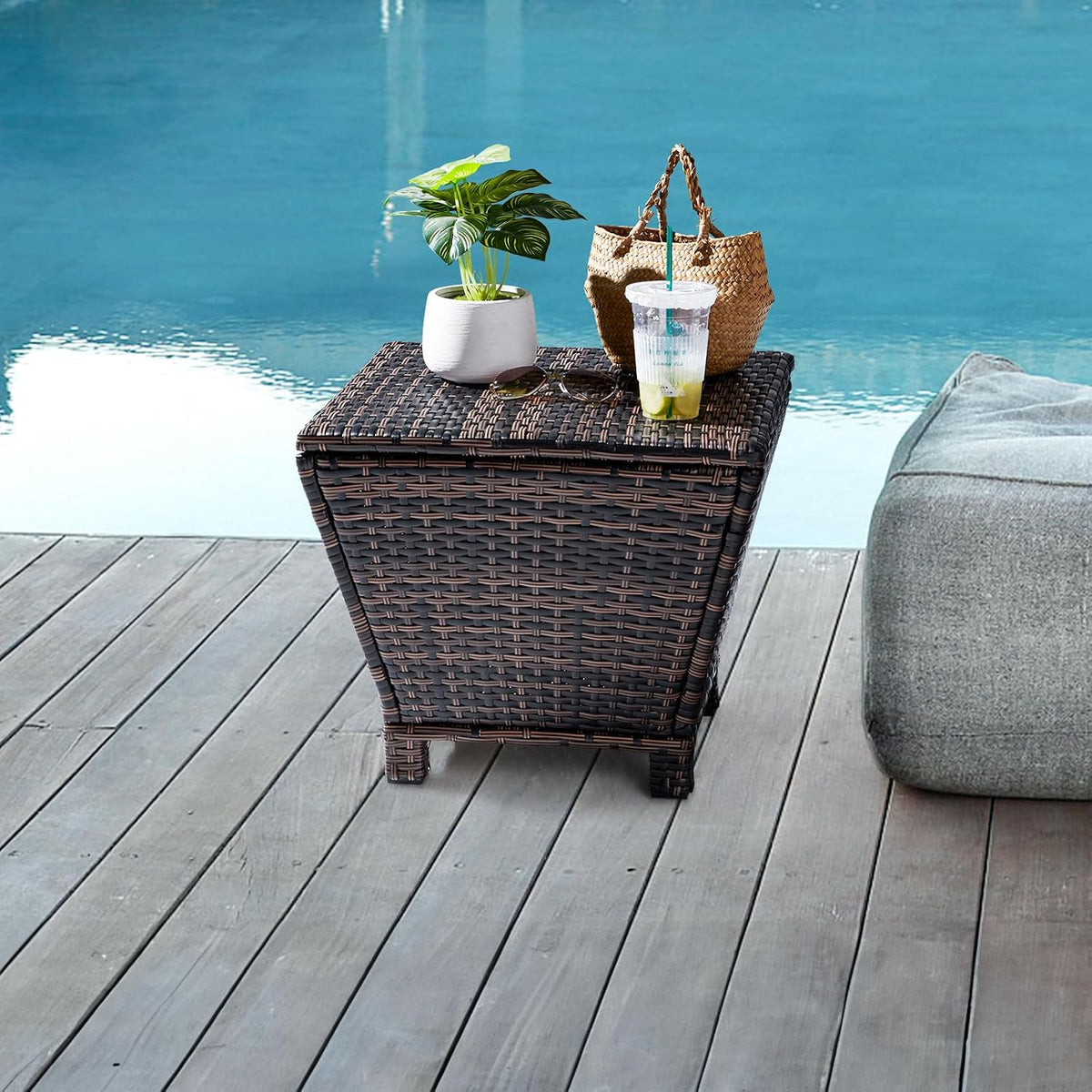 vingli 13 gallon outdoor deck box, wicker outdoor, front angle view