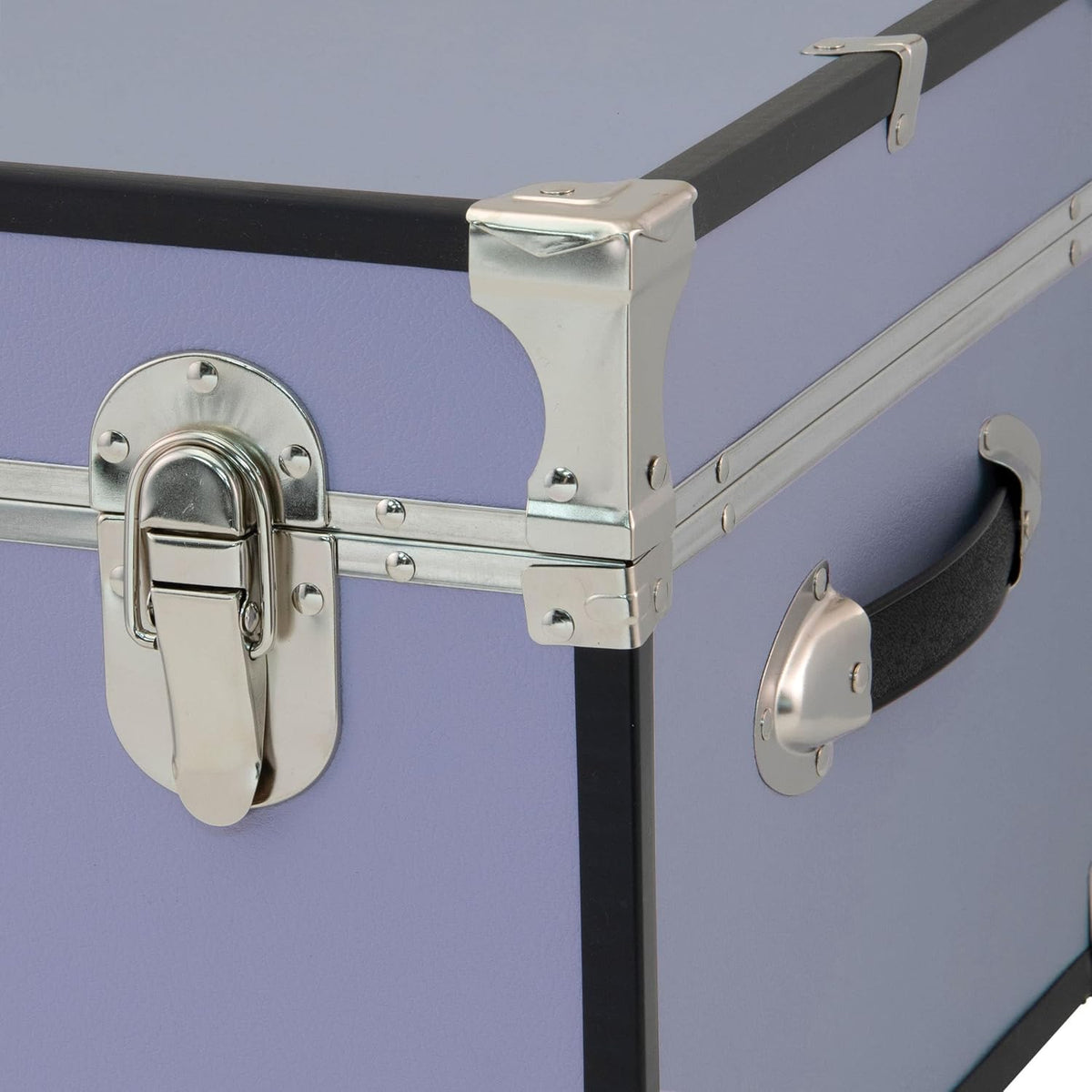 seward explorer trunk with wheels & lock, lilac, side view