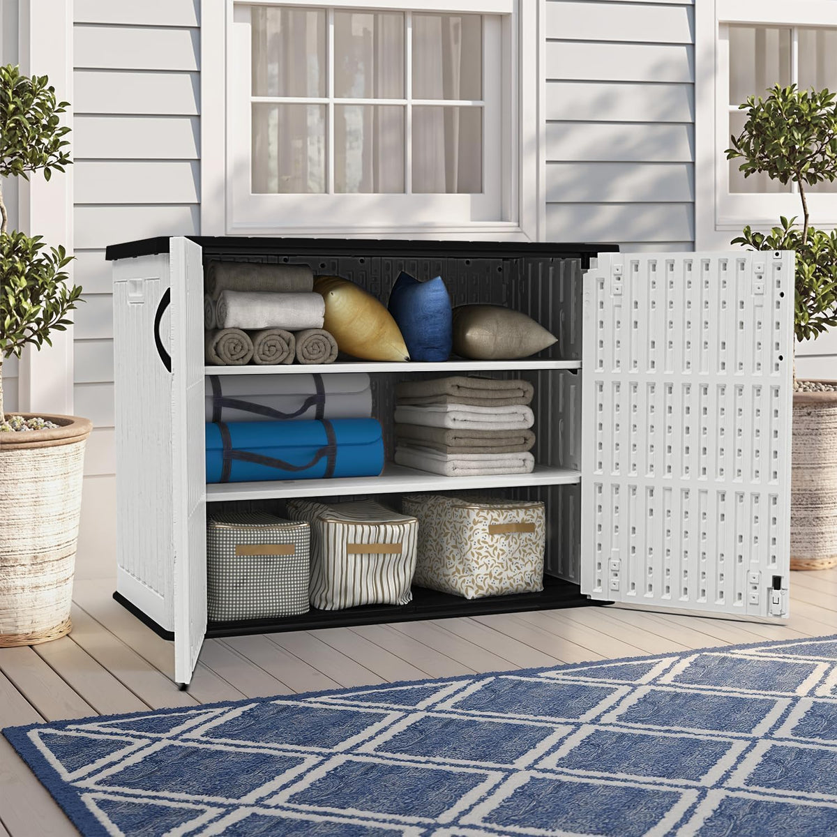 devoko 26 cu ft resin outdoor storage cabinet, close-up detail