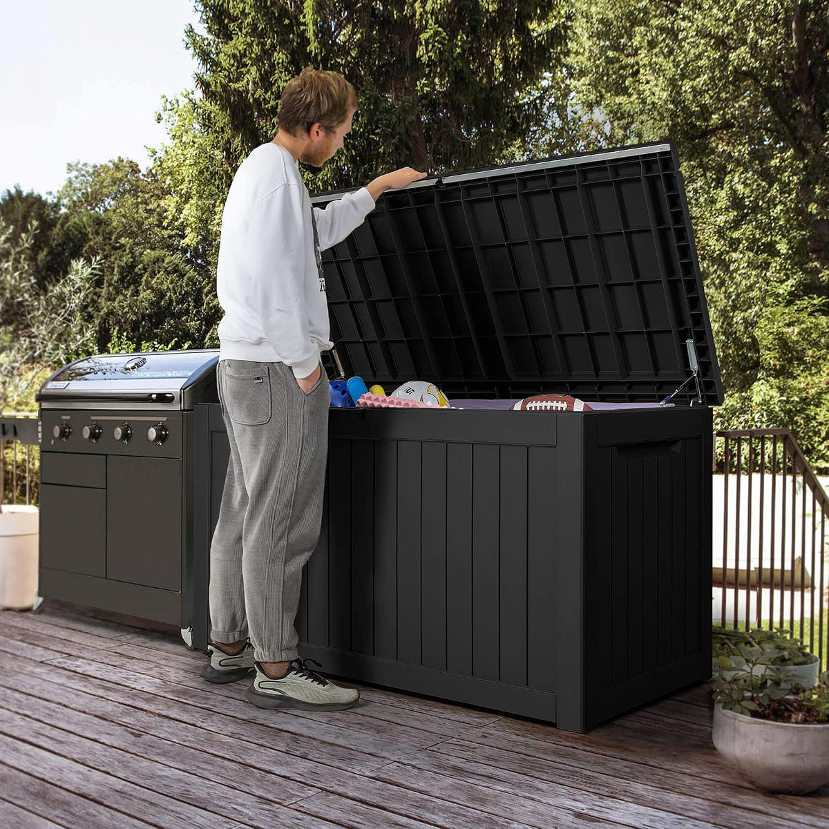 devoko xxl 230 gallon resin large deck box, side view