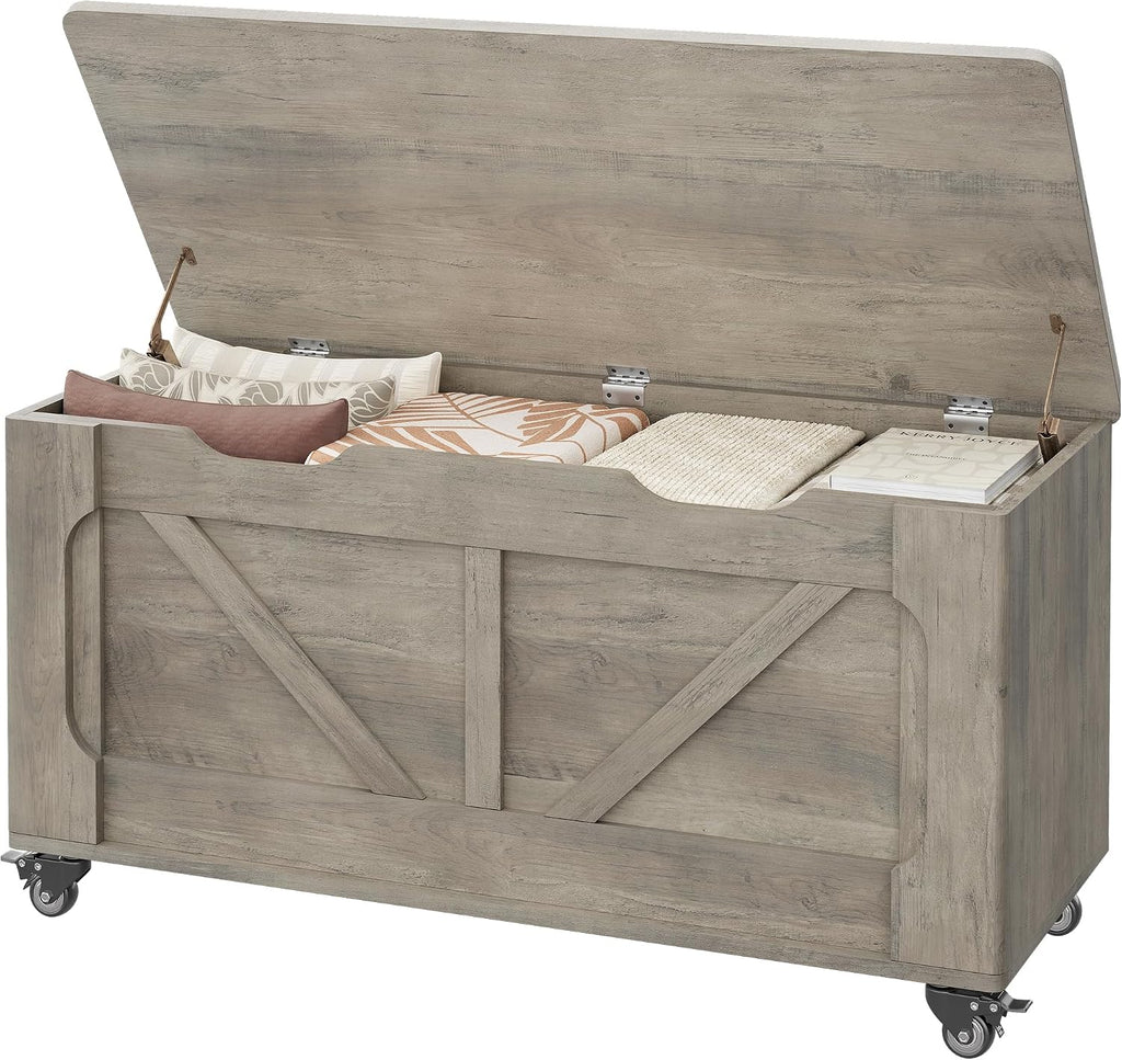 GarveeHome Storage Chest, 39.4" Wooden Storage Bench with 4 Wheels (Gray)
