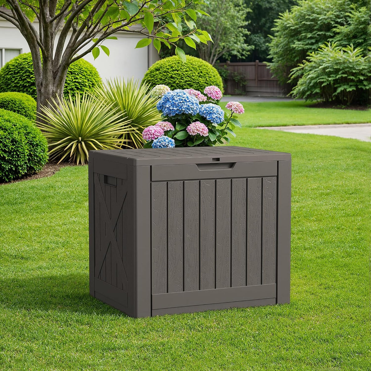 flamaker resin deck box 40 gallon waterproof outdoor, front angle view