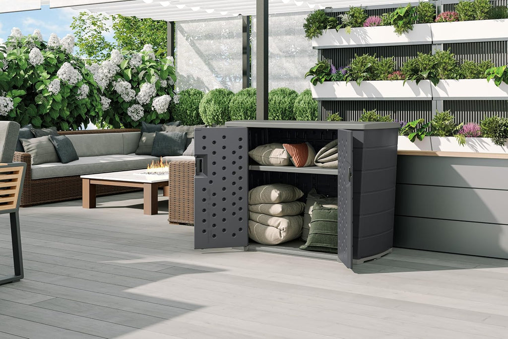 suncast® backyard oasis® basic unit shown in use
